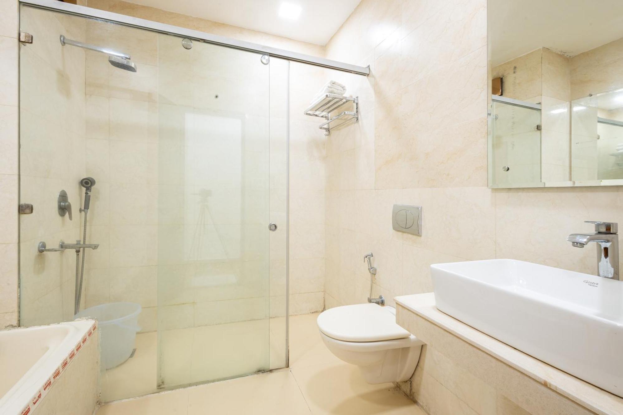 Hotel Panickers Residency - Ajmal Khan Market Near Karol Bagh Metro Дели Экстерьер фото