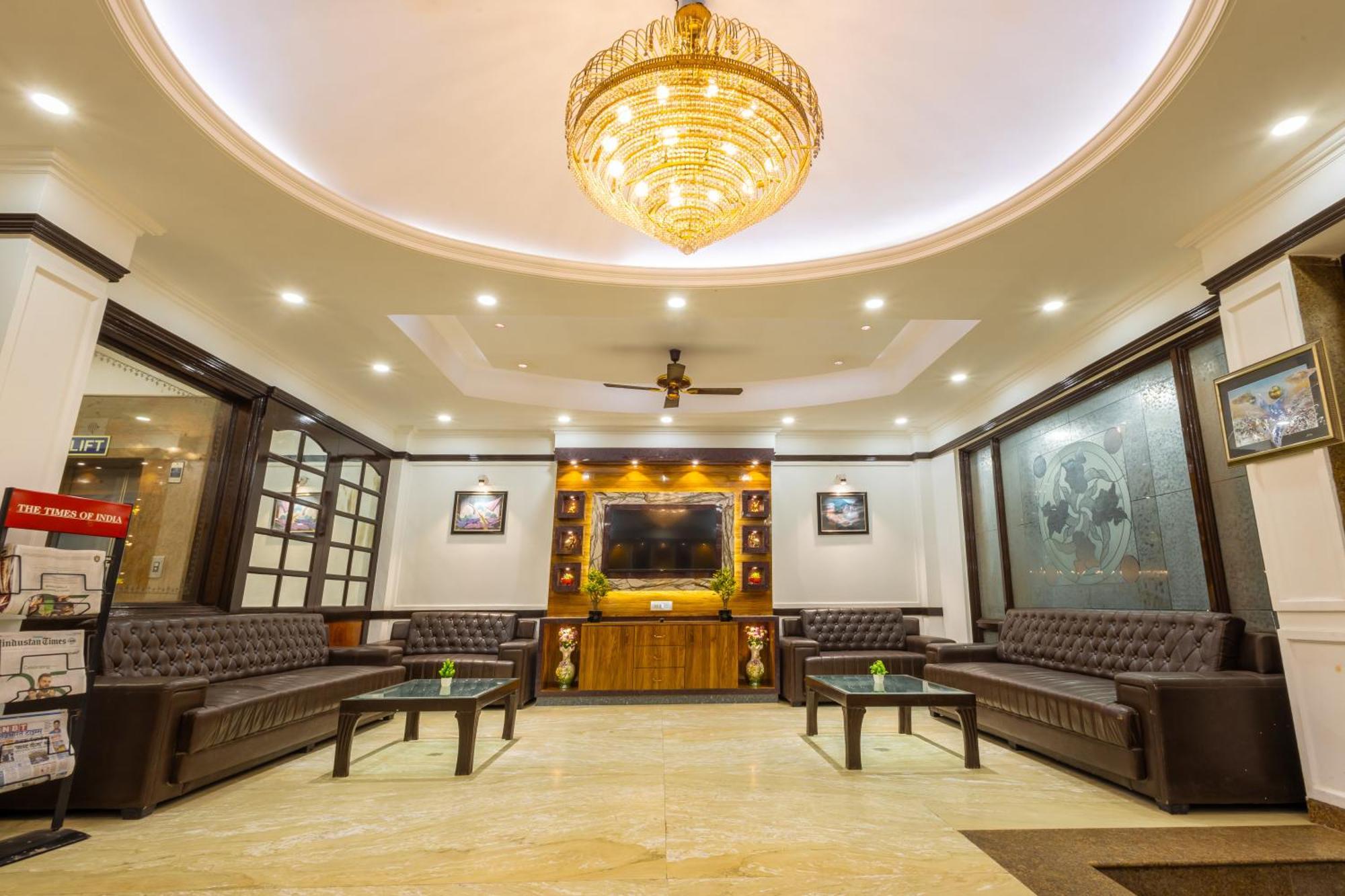 Hotel Panickers Residency - Ajmal Khan Market Near Karol Bagh Metro Дели Экстерьер фото